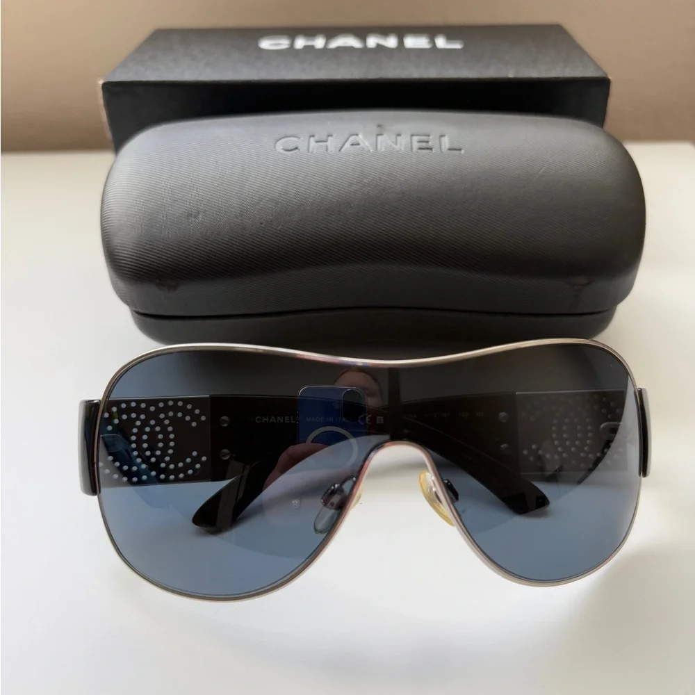 Chanel CC sunglasses 4154, vintage